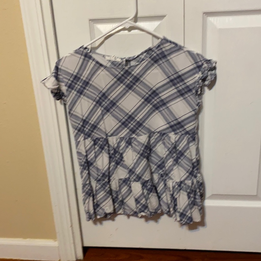 Women’s size small shirt